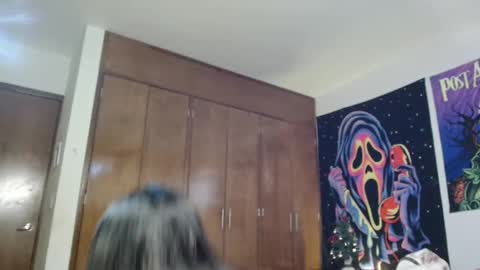 Snapshot of zandra6ghal chatting on December 15, 5:50 pm zandra6ghal online show from December 15, 5:50 pm