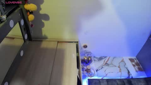 Zandra online show from February 18, 11:39 am