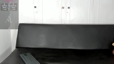 Snapshot of zane_lux chatting on December 16, 2:44 pm Zane Lux online show from December 16, 2:44 pm