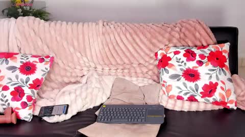 Snapshot of zane_lux chatting on June 6, 1:11 am Zane Lux online show from June 6, 1:11 am