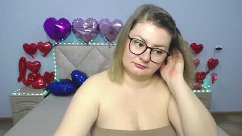 zannadreil online show from February 23, 7:07 pm