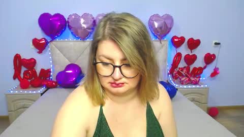 zannadreil online show from February 26, 9:58 pm