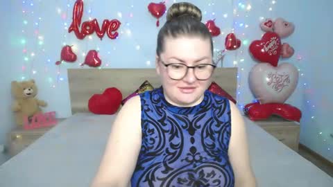 zannadreil online show from March 6, 6:19 am