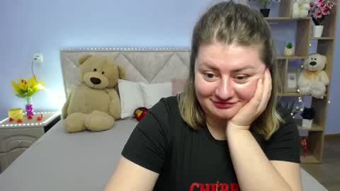 zannadreil online show from March 12, 8:31 pm