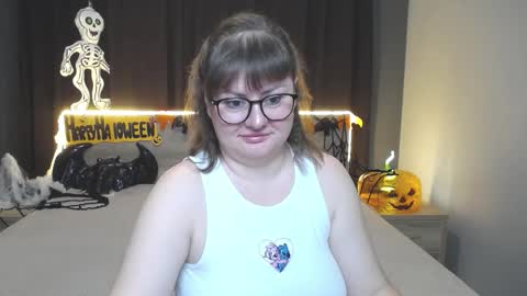 zannadreil online show from October 17, 5:59 pm