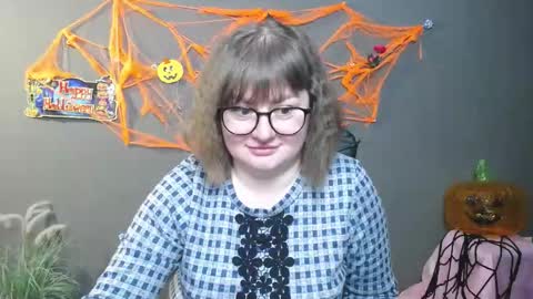 zannadreil online show from October 31, 7:26 pm