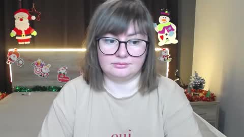 zannadreil online show from December 13, 7:53 pm