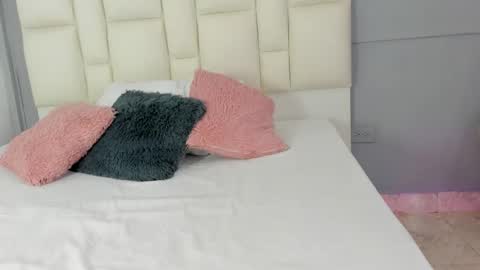 zaphiro__sky online show from March 16, 8:51 am