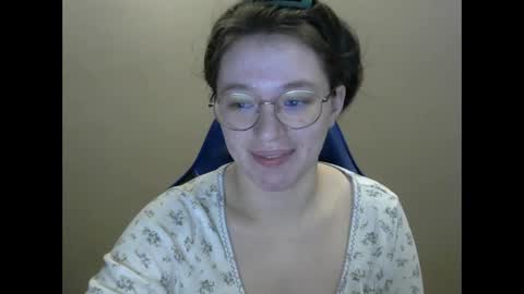 Snapshot of zara_golden chatting on February 7, 3:01 am chaturcum online show from February 7, 3:01 am