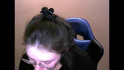 Snapshot of zara_golden chatting on February 14, 2:28 am chaturcum online show from February 14, 2:28 am