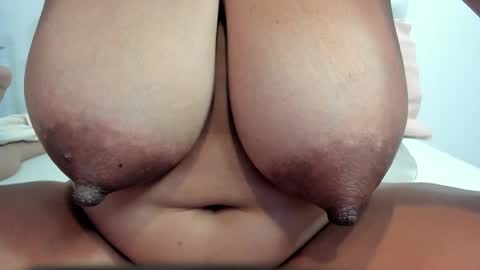Snapshot of zara_lopez chatting on May 26, 7:21 pm zara lopez online show from May 26, 7:21 pm