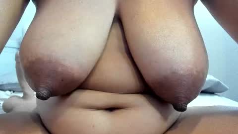 Snapshot of zara_lopez chatting on July 4, 7:31 pm zara lopez online show from July 4, 7:31 pm