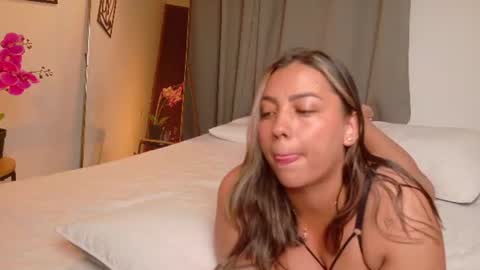 Snapshot of zara_nova chatting on July 26, 4:58 pm Zara Nova online show from July 26, 4:58 pm