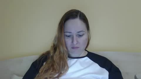 Snapshot of zara_red chatting on May 11, 9:59 am Kate. if im not here im here foxy red333 online show from May 11, 9:59 am