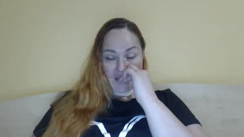 Snapshot of zara_red chatting on May 12, 9:28 am Kate. if im not here im here foxy red333 online show from May 12, 9:28 am