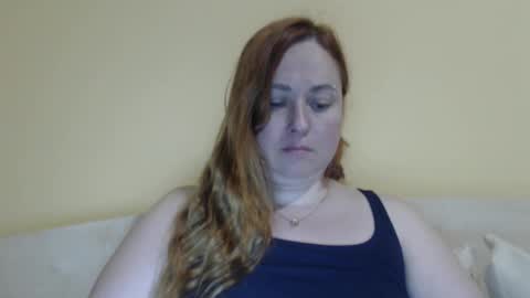 Snapshot of zara_red chatting on May 29, 12:14 pm Kate. if im not here im here foxy red333 online show from May 29, 12:14 pm