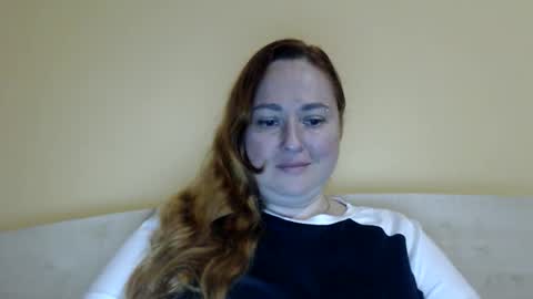 Snapshot of zara_red chatting on May 31, 9:49 am Kate. if im not here im here foxy red333 online show from May 31, 9:49 am