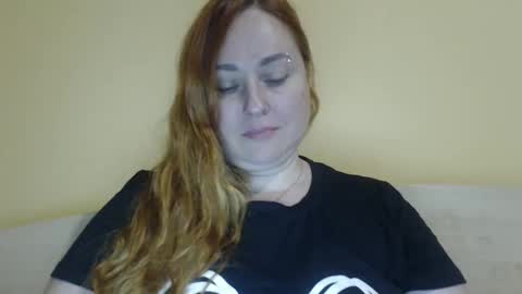Snapshot of zara_red chatting on June 3, 12:19 pm Kate. if im not here im here foxy red333 online show from June 3, 12:19 pm