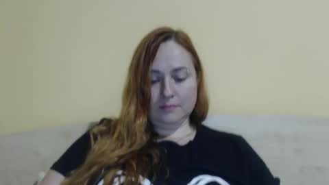 Snapshot of zara_red chatting on June 3, 2:33 pm Kate. if im not here im here foxy red333 online show from June 3, 2:33 pm