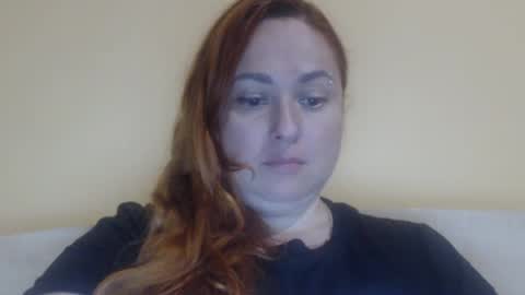 Snapshot of zara_red chatting on June 13, 10:57 am Kate. if im not here im here foxy red333 online show from June 13, 10:57 am