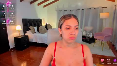 Snapshot of zara_wolf chatting on March 14, 4:29 am ZARAPVT IS OPEN online show from March 14, 4:29 am