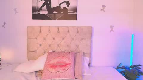 Snapshot of zaracampbell chatting on June 30, 12:17 pm Zara online show from June 30, 12:17 pm