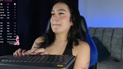 Snapshot of zaradames_ chatting on May 9, 3:56 am zaradames_ online show from May 9, 3:56 am