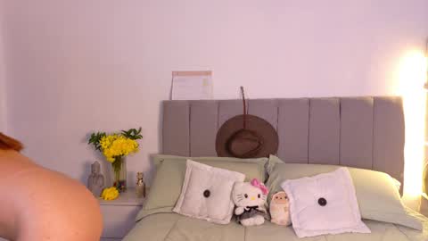 Snapshot of zarah_cutee chatting on March 27, 8:26 am zarah online show from March 27, 8:26 am