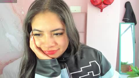 Zarah  online show from November 30, 5:39 pm