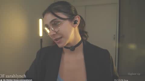 Snapshot of zarahlynch chatting on December 21, 11:56 pm Miss Lynch Next show 2911 online show from December 21, 11:56 pm