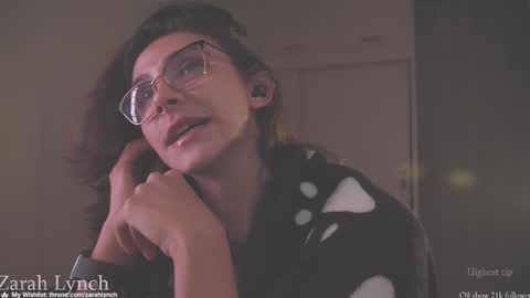 Snapshot of zarahlynch chatting on January 7, 2:14 am Miss Lynch Next show 2911 online show from January 7, 2:14 am