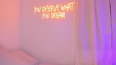   online show from February 16, 8:33 pm