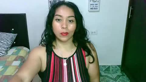 Snapshot of zaray_45bella chatting on February 13, 12:24 am zaray online show from February 13, 12:24 am