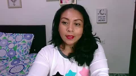 Snapshot of zaray_45bella chatting on December 1, 10:37 pm zaray online show from December 1, 10:37 pm