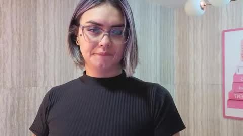 Isabella online show from May 9, 12:32 pm
