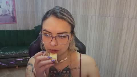 Isabella online show from June 1, 12:40 pm