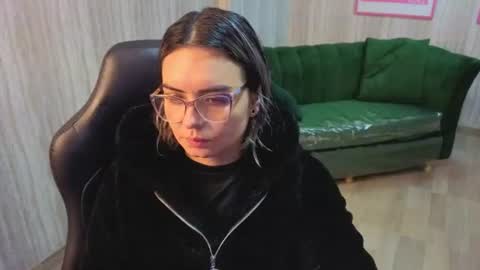 Isabella online show from June 9, 12:39 pm