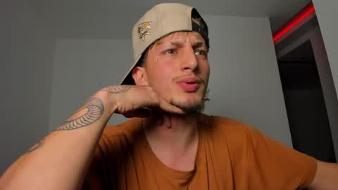 Snapshot of zarcoox chatting on April 6, 3:48 am Zarcoo online show from April 6, 3:48 am