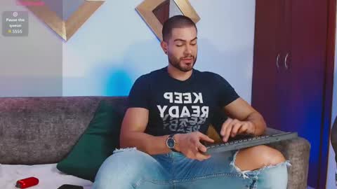 Zarek online show from December 17, 7:53 pm