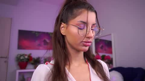 zariavera online show from October 19, 7:03 pm