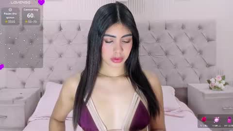 Snapshot of zarinawynne chatting on June 18, 2:43 pm Zarina Waynne online show from June 18, 2:43 pm