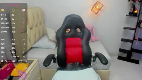 Snapshot of zarith_prada chatting on November 15, 12:23 pm zarith_prada online show from November 15, 12:23 pm