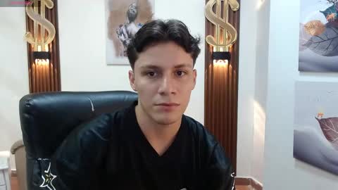 Snapshot of zayn_clausen chatting on May 29, 5:22 pm zayn_clausen online show from May 29, 5:22 pm