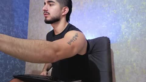 Snapshot of zayn_maximoff chatting on January 17, 11:59 am ZAYN MAXIMOFF online show from January 17, 11:59 am