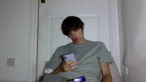 Snapshot of zaynemercer69 chatting on May 28, 7:33 pm zayne online show from May 28, 7:33 pm