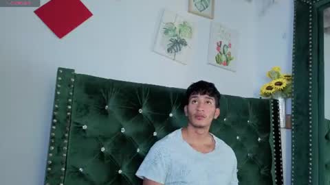Snapshot of zaynmoretti chatting on July 10, 3:22 am zaynmoretti online show from July 10, 3:22 am