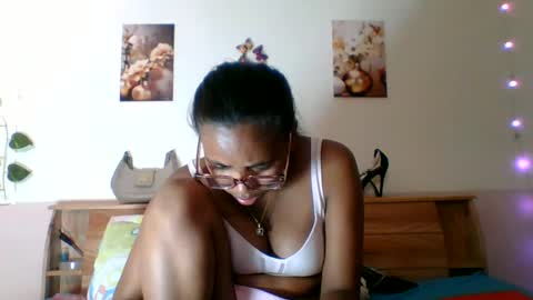 Snapshot of zedidia chatting on June 18, 12:53 pm zedidia online show from June 18, 12:53 pm