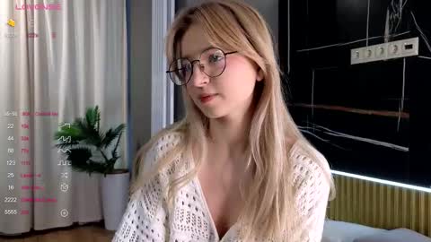 Snapshot of zegoi chatting on October 10, 1:43 pm Avi online show from October 10, 1:43 pm