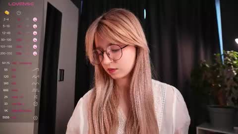 Snapshot of zegoi chatting on October 22, 1:55 pm Avi online show from October 22, 1:55 pm