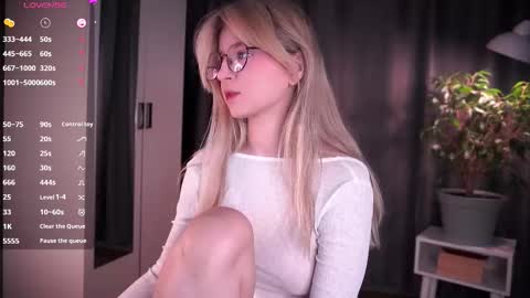 Snapshot of zegoi chatting on November 12, 2:06 pm Avi online show from November 12, 2:06 pm